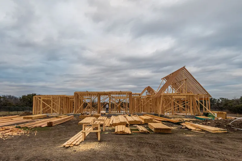 Winter Is Not a Waiting Game: How Professional Contractors Keep New Jersey Projects Moving Through Cold Months